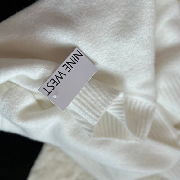 Nine West Ultra White Cozy Sweater – Size XL - Picture 6 of 8